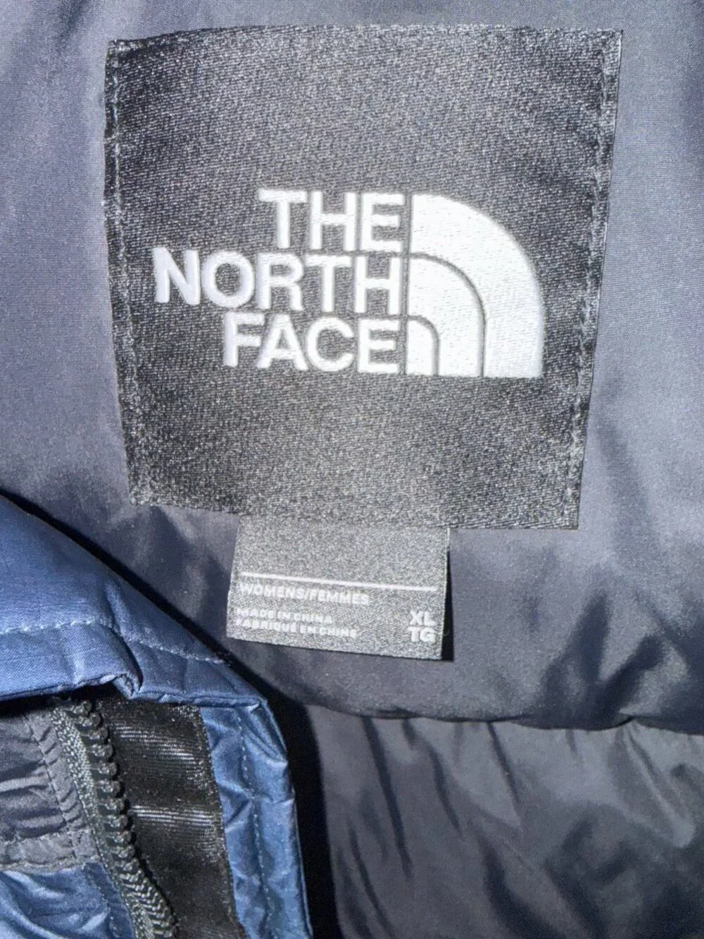 North Face Vest Womens XL 700 Down Nuptse Retro Puffer Hooded Insulated Two-Tone - Picture 2 of 14